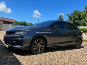 ฮอนด้า ซิตี้ แฮทช์แบ็ก - รถเช่าน่าน รถเช่าสำหรับขับเองในจังหวัดน่าน